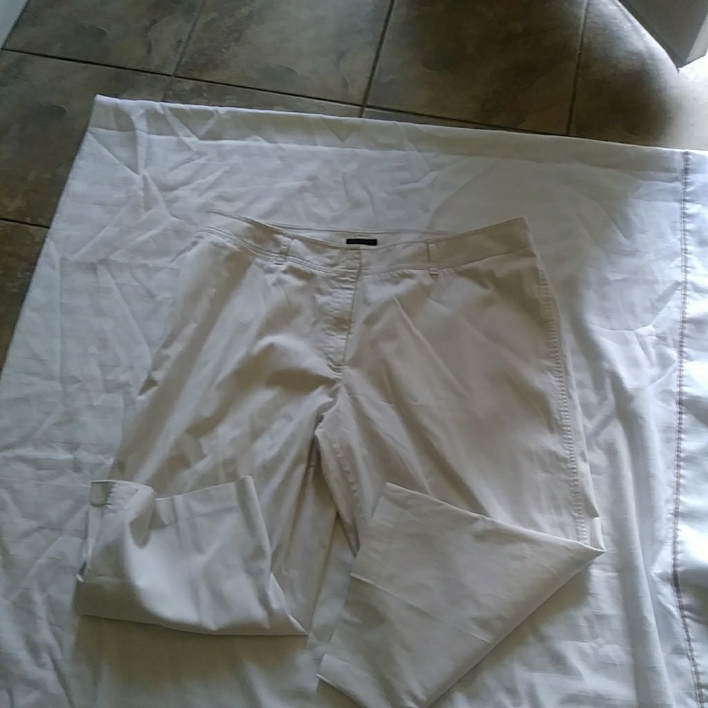 Capri pants